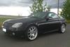 Brabus Monoblock V
8,5x18 ET35 mit 225/40 vorne und 9,5x18 ET35 mit 255/35 hinten
Tieferlegung durch 30mm Eibach Federn